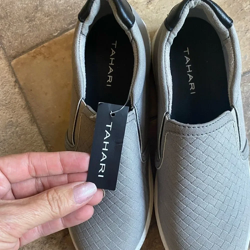 Tahari Slip-on Sneakers Sz 5